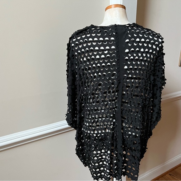 Black Women's Peekaboo Tunic Top - Picture 4 of 8